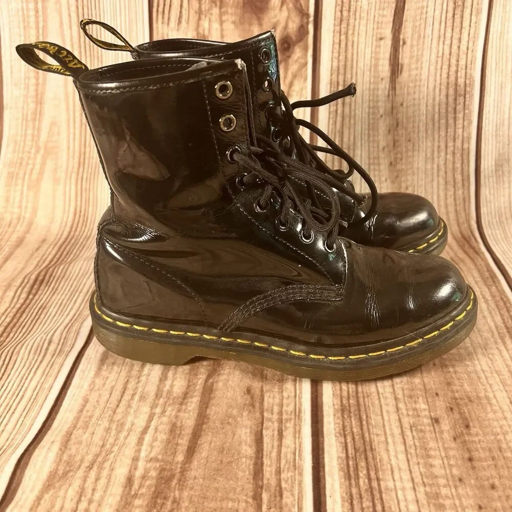 Dr. Martens 1460 Black Patent Leather 8 Hole Lace-Up Unisex Boots Shoes Size 8